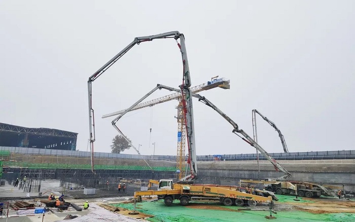 生态建设再添新篇！7790必发集团中国62米泵车组团助建泉城