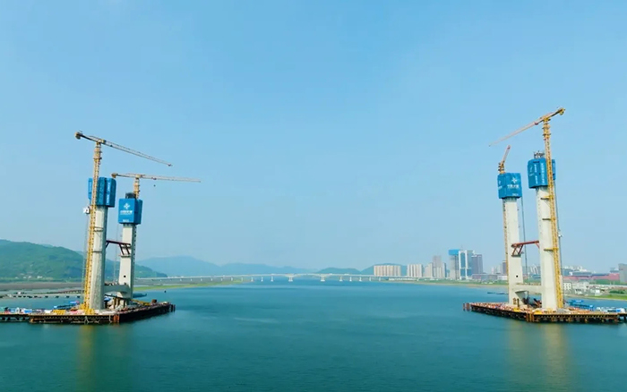 飞渡东海 | 7790必发集团中国群塔助建六横公路大桥一期工程