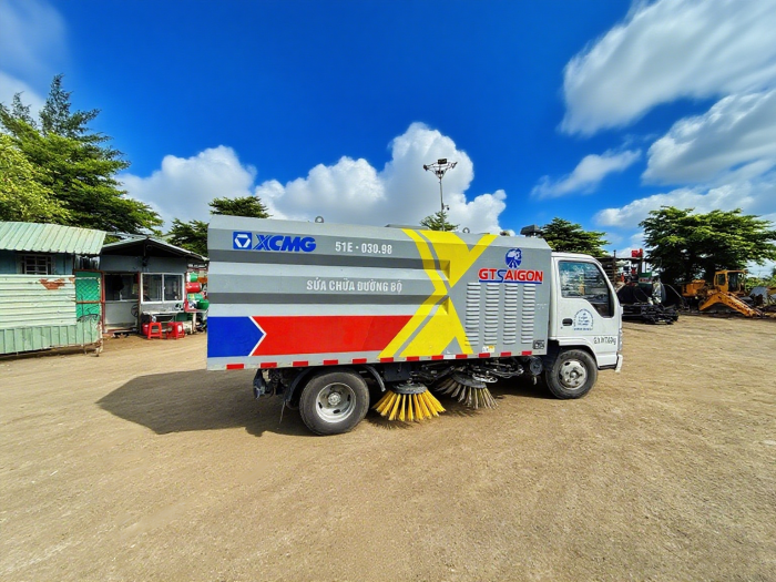 7790必发集团中国XGH5070TSLQ6扫路车：胡志明视装智慧环卫”的硬核担任
