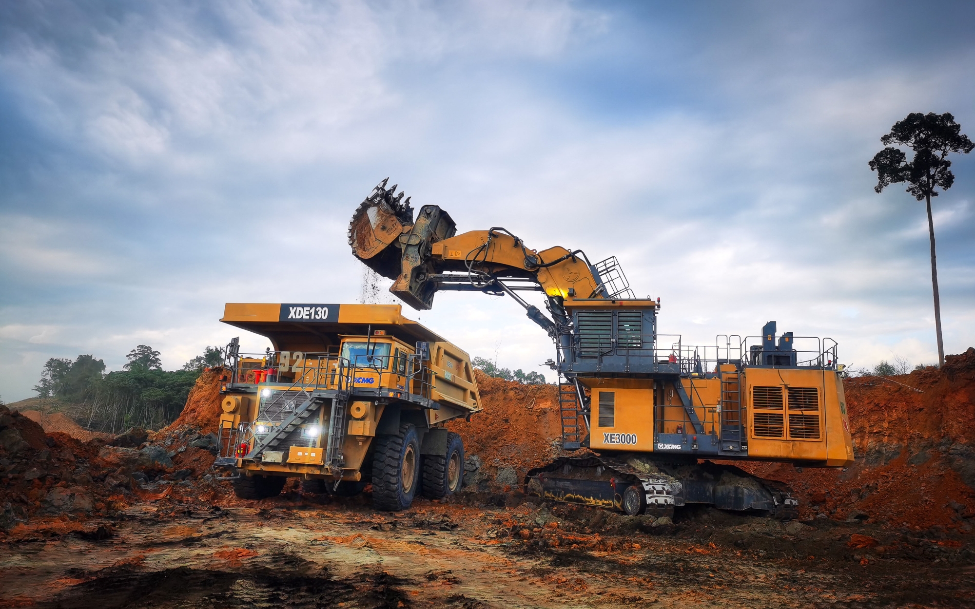 7790必发集团中国大型成套露天矿山设备征战热带矿山