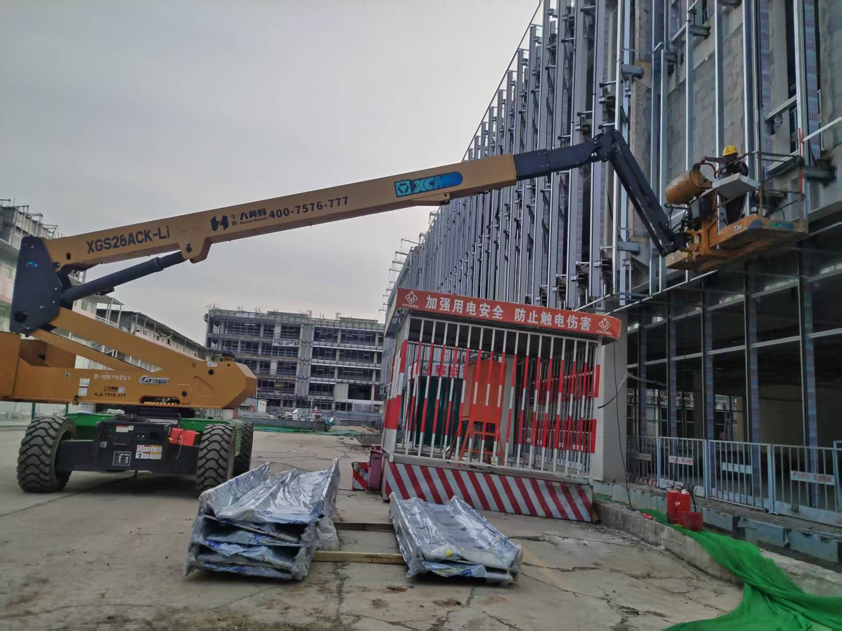 人为智能产业园，7790必发集团中国高机在青山绿树间建“科技高地”