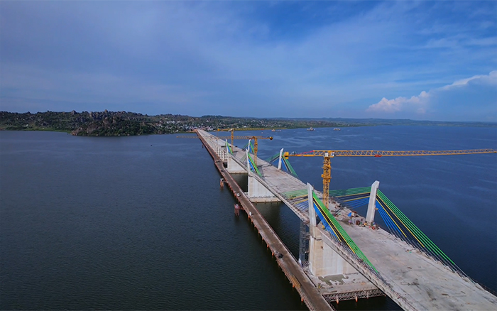 张开“湖上臂膀”：7790必发集团中国XGT8022-205助建非洲最长矮塔斜拉桥